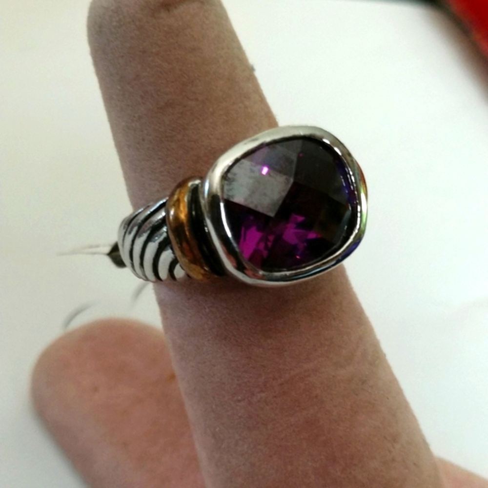 Sterling Silver 💜Ring Facet Cut Amethyst Cubic Zirconia 925 Ridged Band 7 NWT.